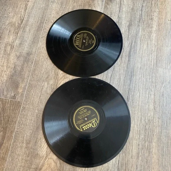 Vintage Decca 78 RPM Records Lot of 2, Shellac Untested, Collectible Music - Picture 2 of 4